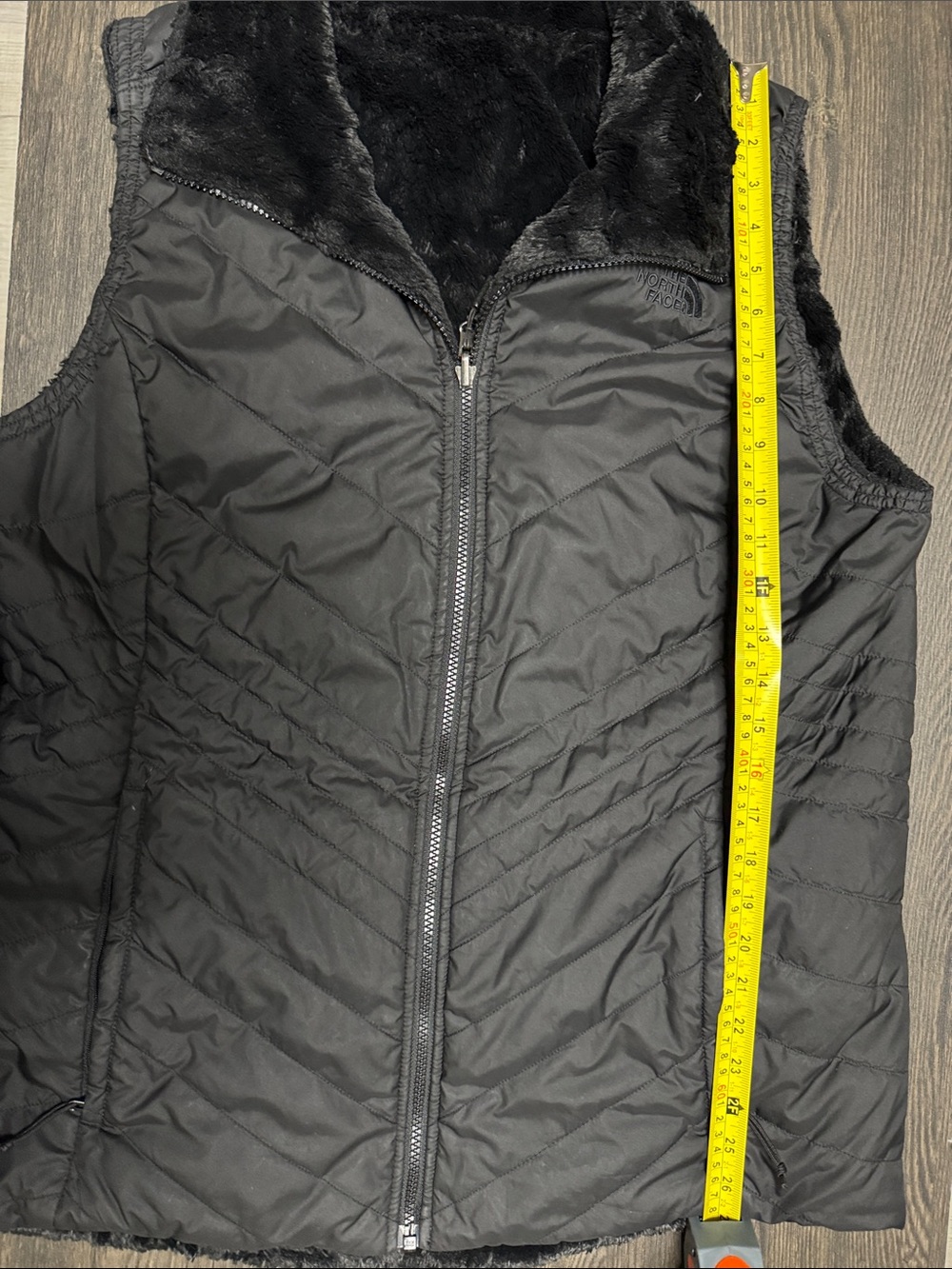 The North Face Women's Black Quilted Vest with Faux-Fur Collar - Picture 6 of 11